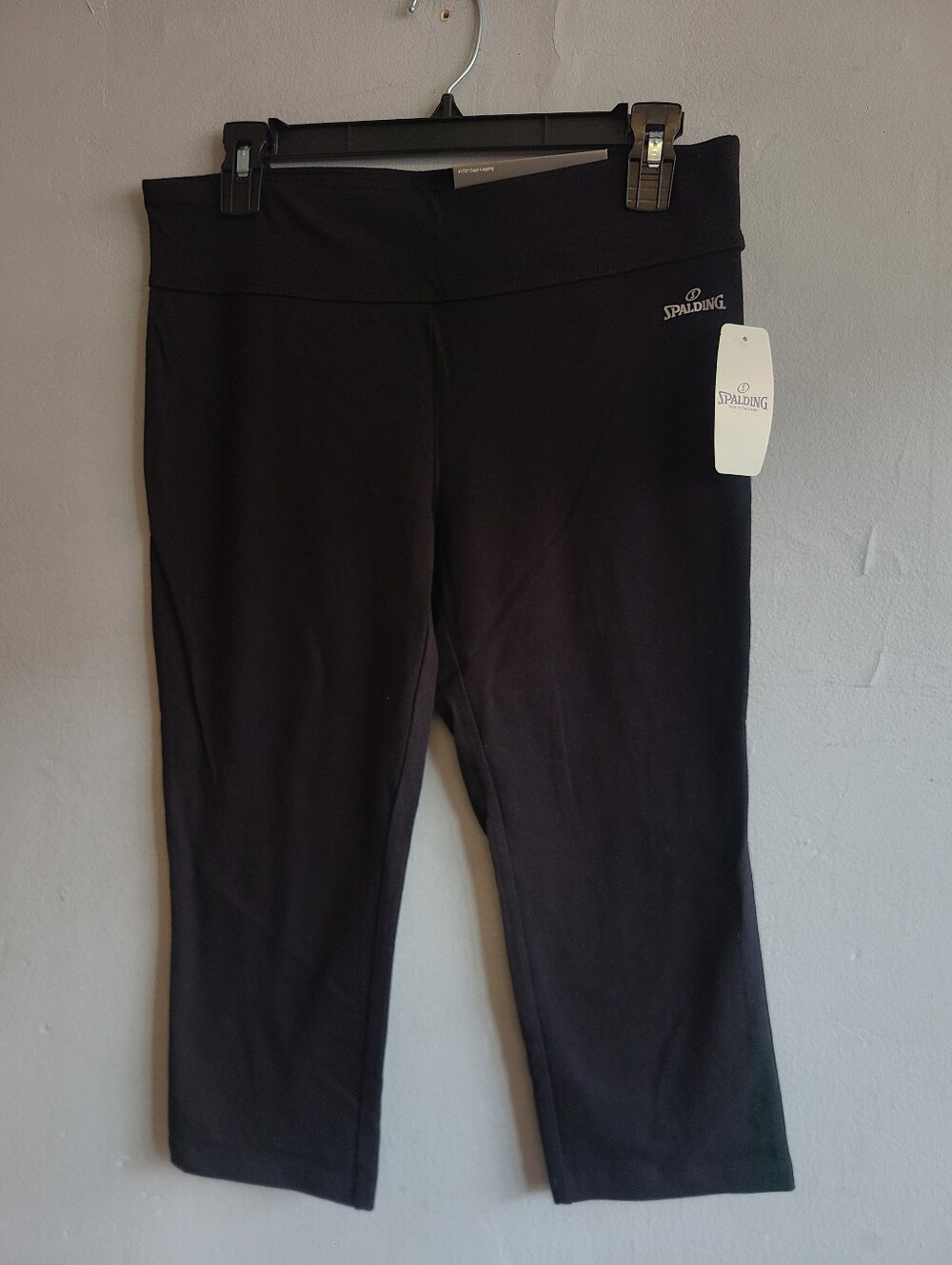 NEW women's medium Spalding black capri cropped cotton leggings